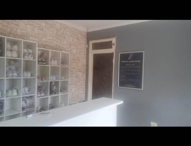 229M² BUSINESS FOR SALE IN BLUFF